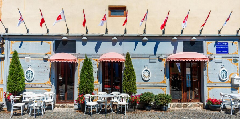 For a More Intimate Vibe, Try the Bluebird Cafe